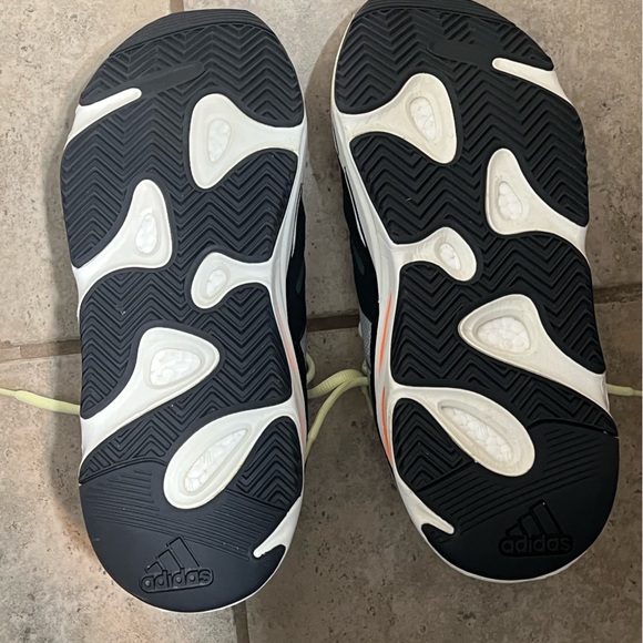 Yeezy 700 ,Size 11,No box worn multiple times.. - Picture 4 of 7